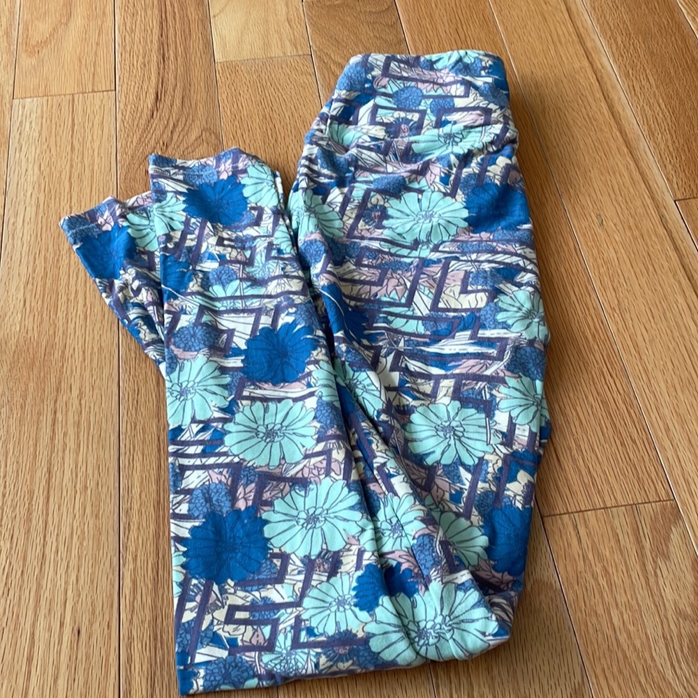 LulaRoe OS women legging with print